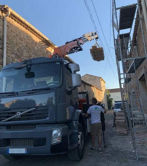 Rénovation d'une toiture tropézienne à Béziers par le couvreur Klissing